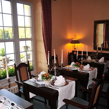 Podzamcze - Schlosspension Fogadó 3*