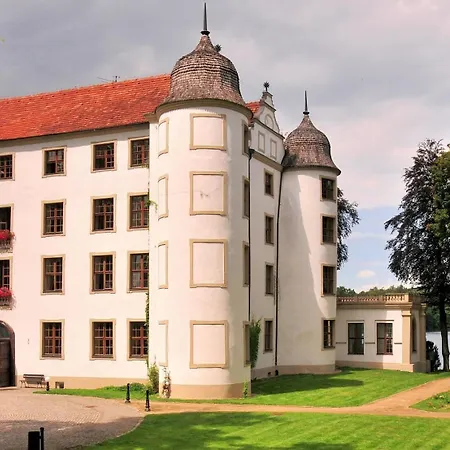 Podzamcze - Schlosspension Fogadó Krąg