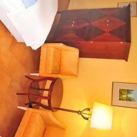 Podzamcze - Schlosspension Fogadó 3*